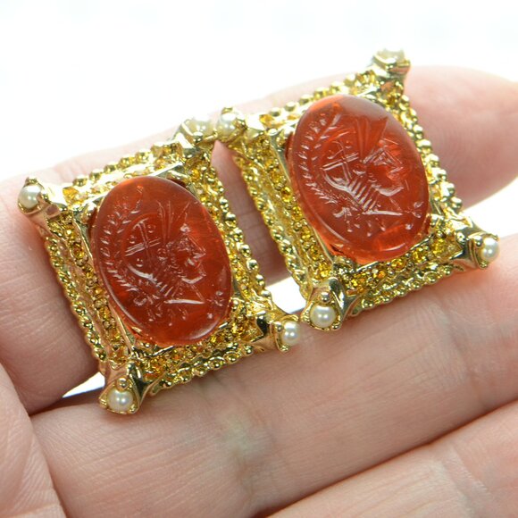 Vintage Kenneth Jay Lane KJL Pearl & Gold Carved Earrings - Picture 3 of 10